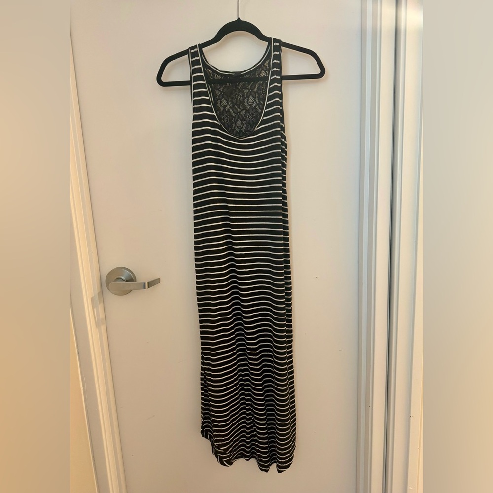 Jessica Simpson Black & White Striped Sleeveless Maxi Dress (Size S)